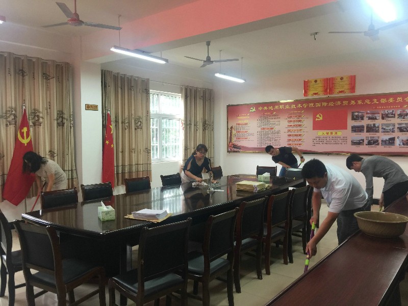 党员志愿服务2_66637.jpg