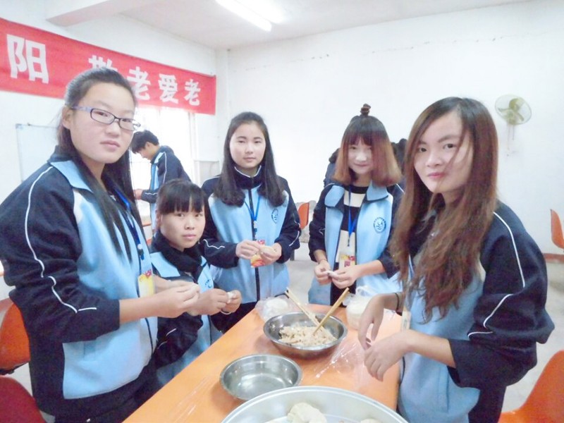 包饺子1_44143.jpg 包饺子1.jpg