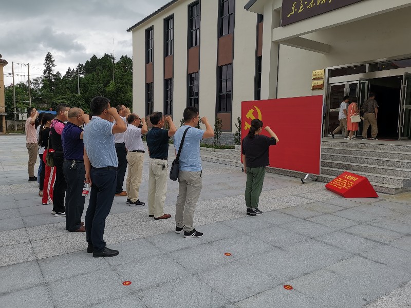 微信图片_20190712165439_75385.jpg 微信图片_20190712165439_75385.jpg