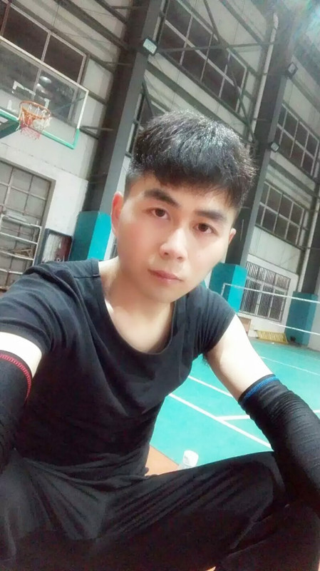 李玉辉生活照_53478.jpg 李玉辉生活照.jpg