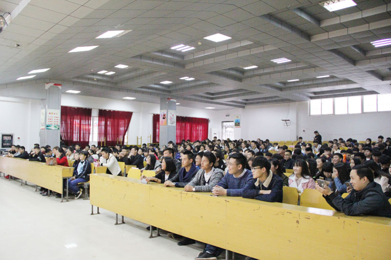 演出会场_47116.jpg 演出会场.JPG