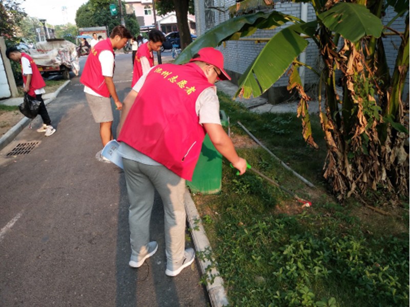翠微社区第二周活动01_94525.jpg 翠微社区第二周活动01.jpg