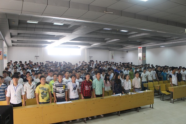 16级新生入学教育4_19815.jpg