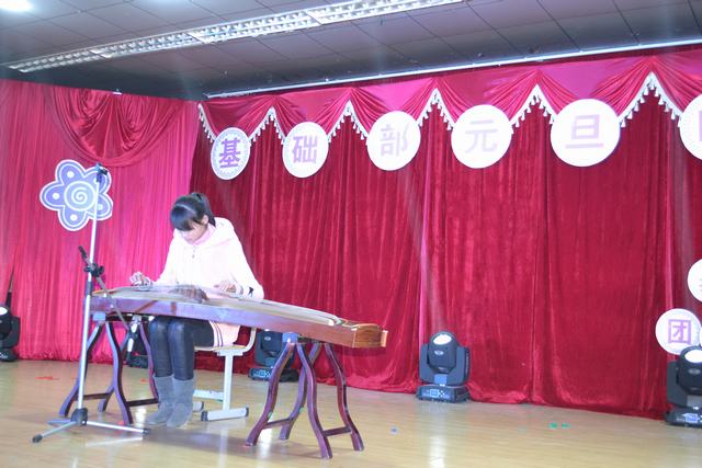 17元旦晚会4_92769.jpg 17元旦晚会4.JPG