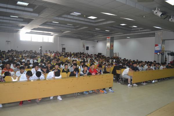 17入学教育2_44925.jpg