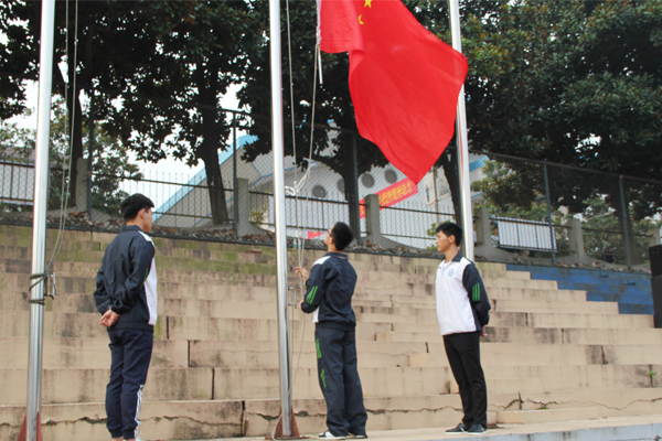 2升国旗奏国歌_33116.jpg 2升国旗奏国歌.jpg