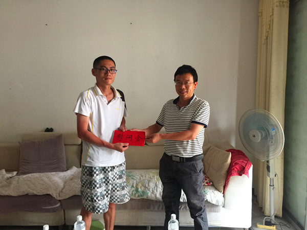20170708慰问困难党员-1_33138.jpg 20170708慰问困难党员-1.jpg