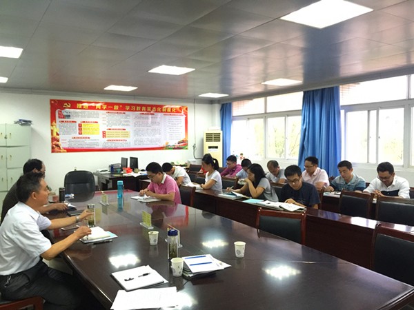 20170902系党总支学习黄大年先进事1_副本_29149.jpg