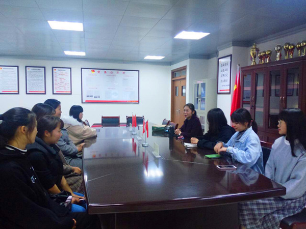 20181116女生座谈会2_副本_95157.jpg 20181116女生座谈会2_副本.jpg