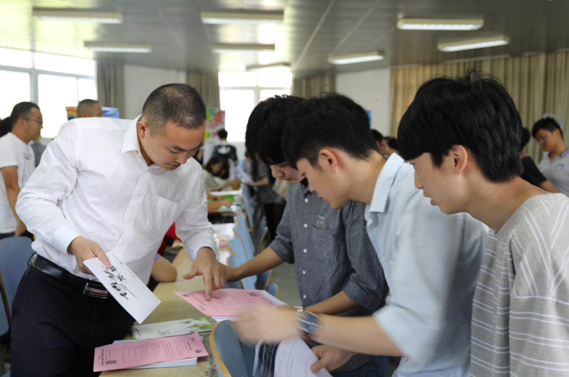 QQ图片20180605171518_33610.png QQ图片20180605171518_33610.png