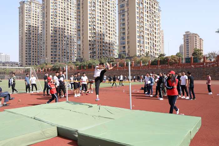 y13_76308.jpg