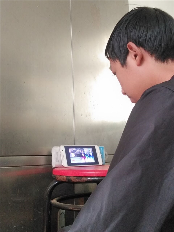 旅游系19五年制旅游管理班巩雄杰_副本.jpg