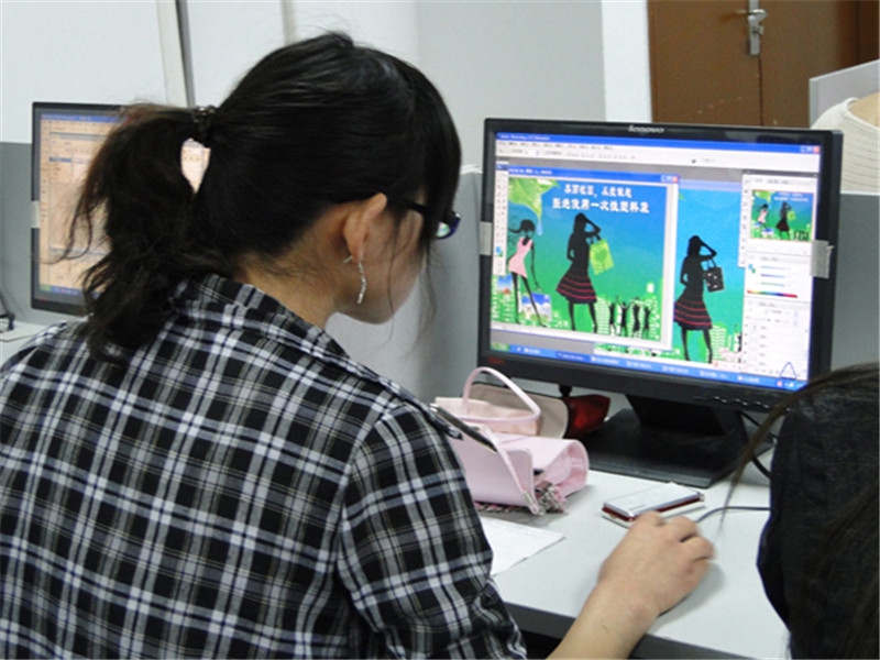 13平面设计室2.jpg