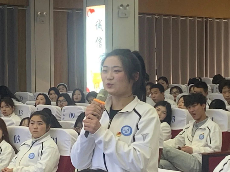 1678087953476658.jpg 现场提问.jpg