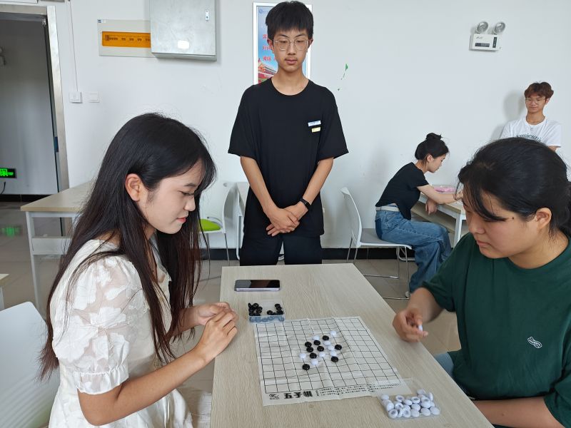 1686551533625805.jpg 五子棋比赛1.jpg