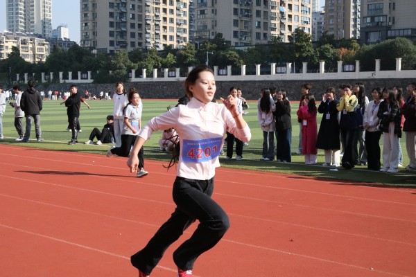 1731297677816595.jpg 女子400 2.jpg