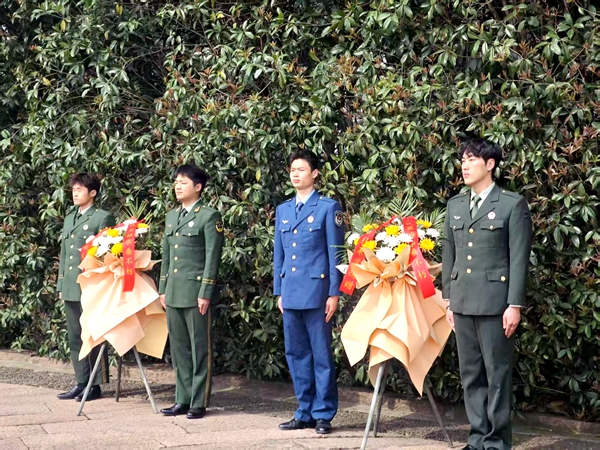1743578925402385.jpg 合照2_副本.jpg