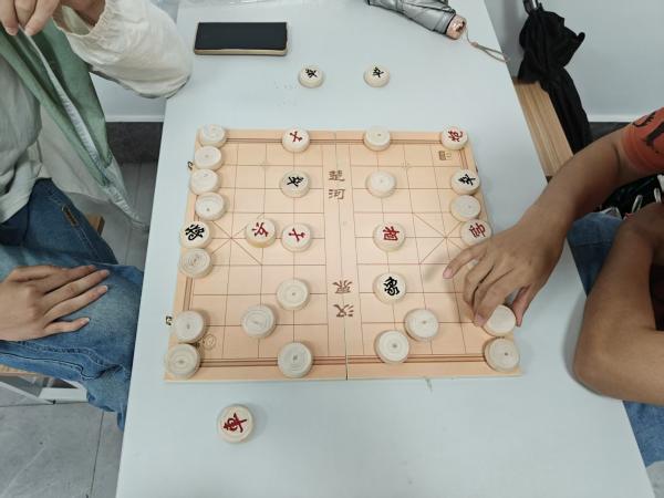 1750235067359774.jpg 下棋4.jpg