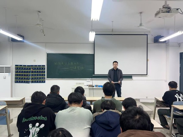 1767769437704524.jpg 胡俊.jpg